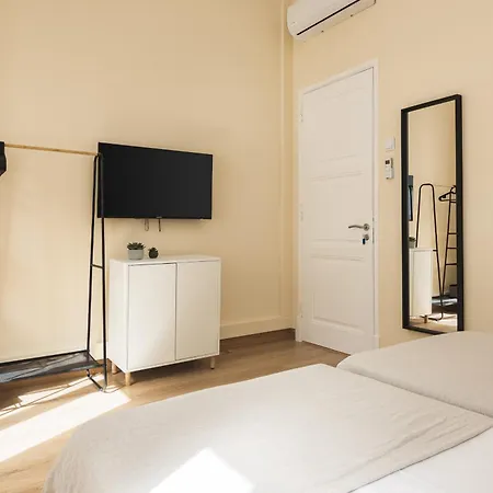 By Hd Guest house
