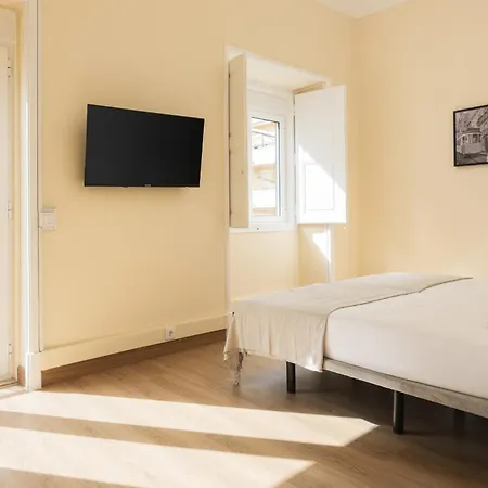 By Hd Guest house *